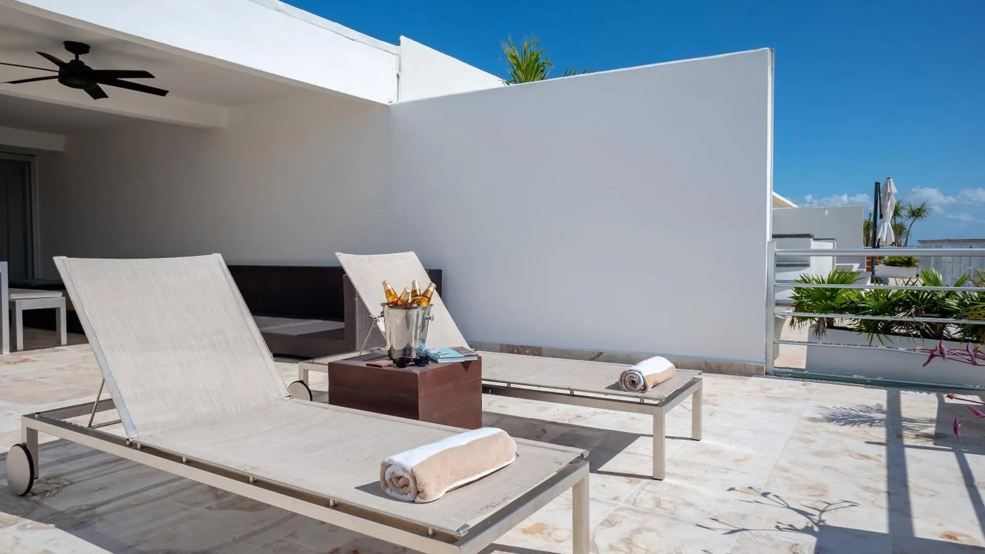 Magia Playa Penthouse 2D Condo Playa del Carmen Apartment
